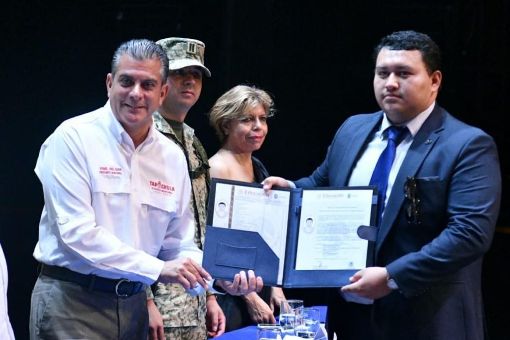 La educación transforma Tapachula: Yamil&nbsp;Melgar