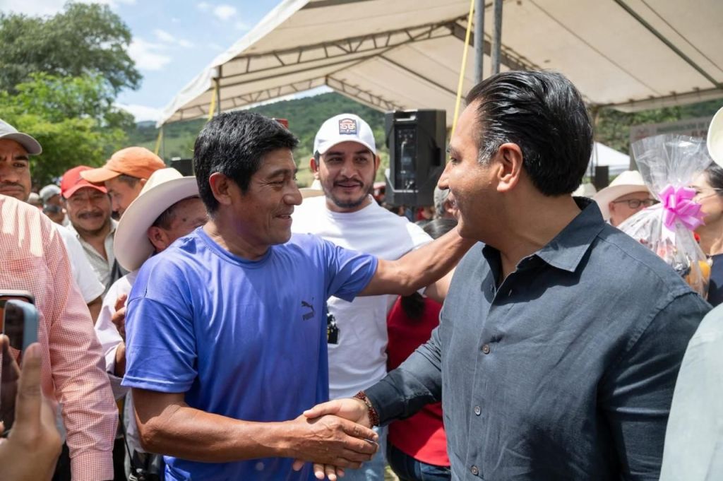 Eduardo Ramírez reafirma su compromiso con la paz, el bienestar y la prosperidad en Soyaló e&nbsp;Ixtapa