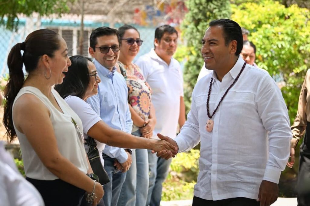 Con inversión en escuelas y apoyos a estudiantes, Eduardo Ramírez fortalece la educación en&nbsp;Chiapas